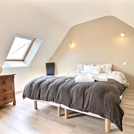 Maison Spacieuse A Plougonven Avec Jacuzzi Et Jardin Exterior photo